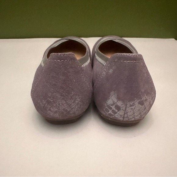 Vionic Caroll Ballet Flats Suede Lilac Purple Pewter Silver Size 6.5 Wide - Picture 3 of 5